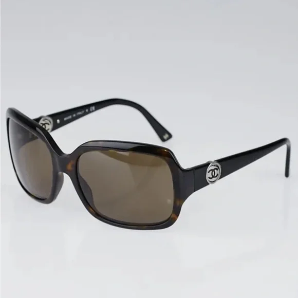 Chanel Rotating C's Sunglasses. - Picture 3 of 16